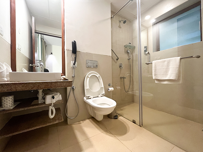 View 2 of Emerald Suite